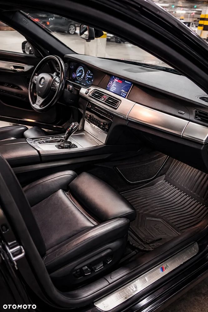 BMW Seria 7 740d xDrive - 11