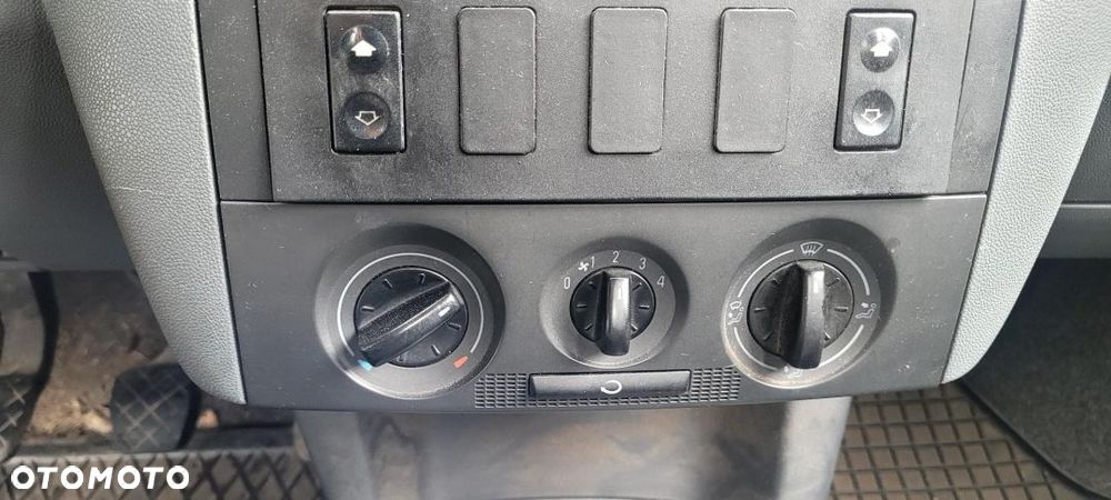 PANEL NAWIEWU SKODA FABIA I 2004