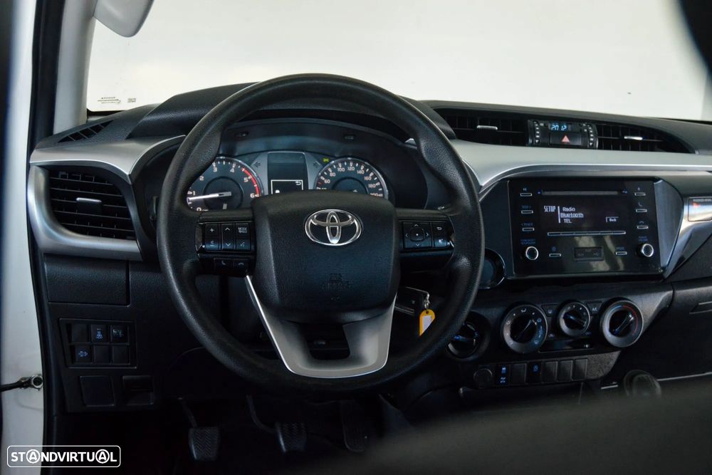 Toyota Hilux 2.4 D-4D 4WD CD CM - 27