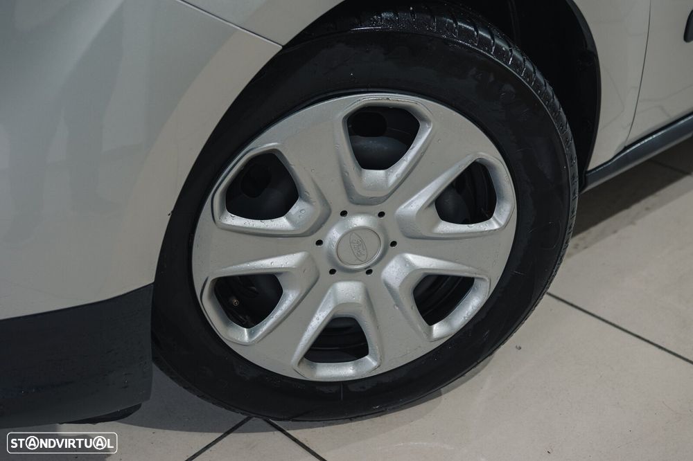 Ford Transit Courier - 5