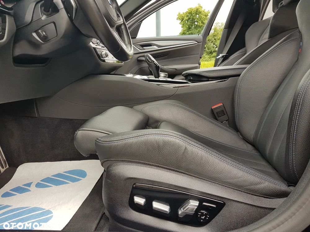 BMW Seria 5 540d xDrive M Sport Edition - 25