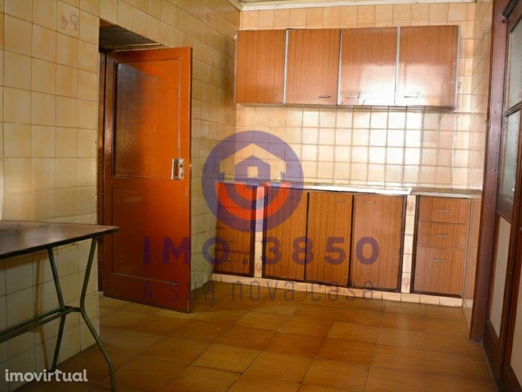 Prédio c/ 2 frações e excelente localização - Grande imagem: 4/15