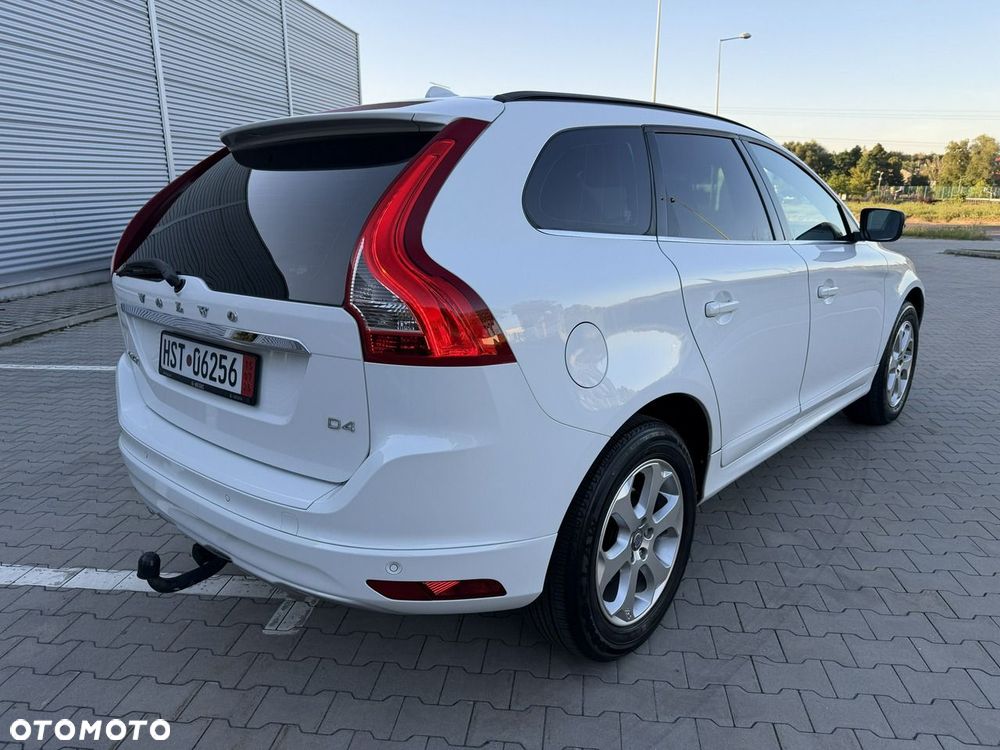 Volvo XC 60 D4 Momentum - 4