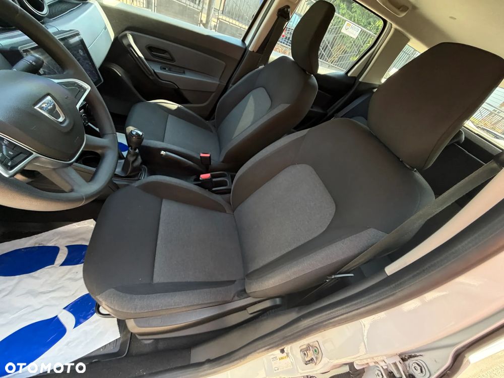 Dacia Duster 1.0 TCe Essential - 11