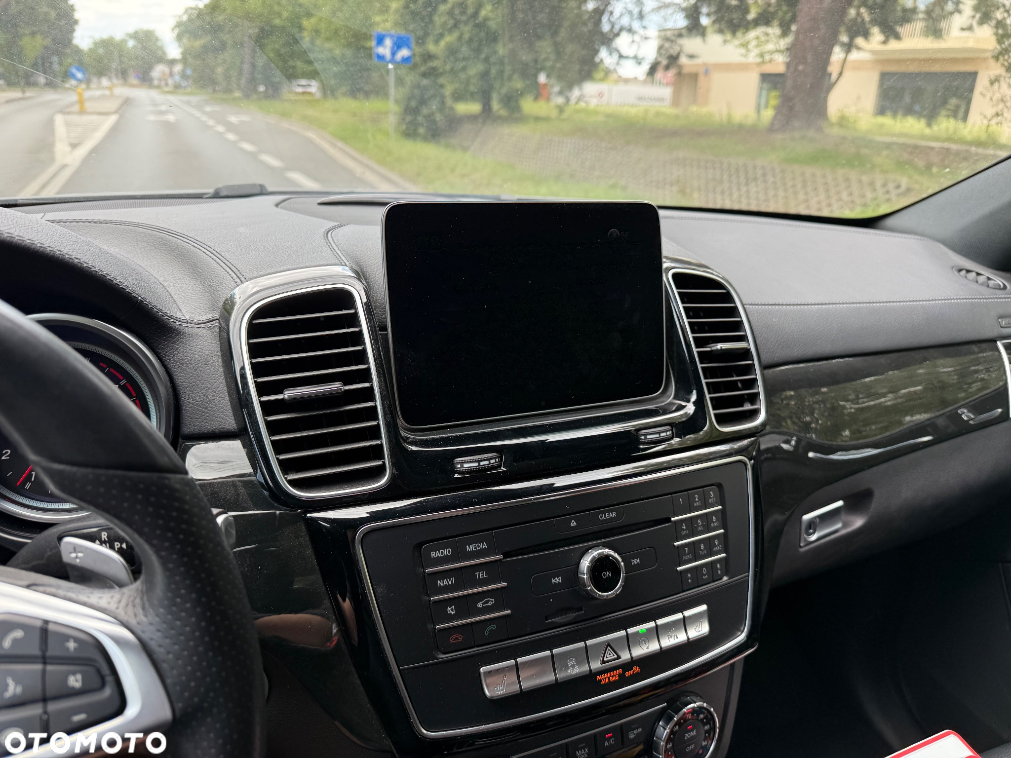Mercedes-Benz GLE - 22