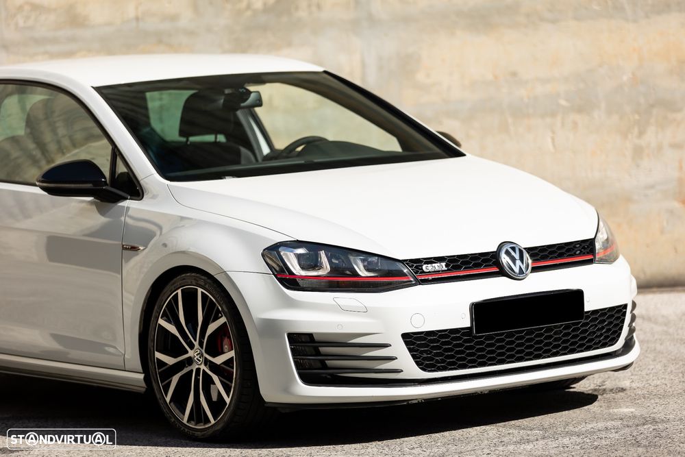 VW Golf GTI Performance BlueMotion DSG - 3