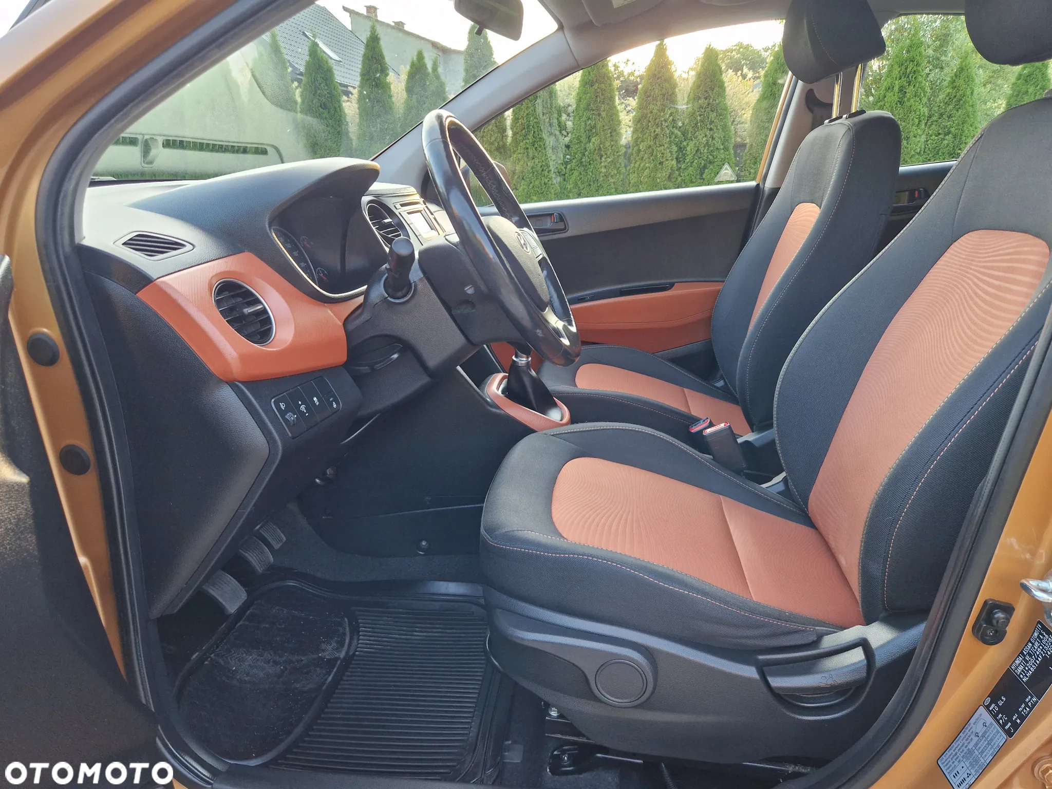 Hyundai i10 1.0 Fifa World Cup Edition - 19