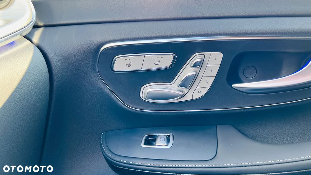 Mercedes-Benz Klasa V ver-300-d-exclusive-9g--tronic-d-ugi- - 33