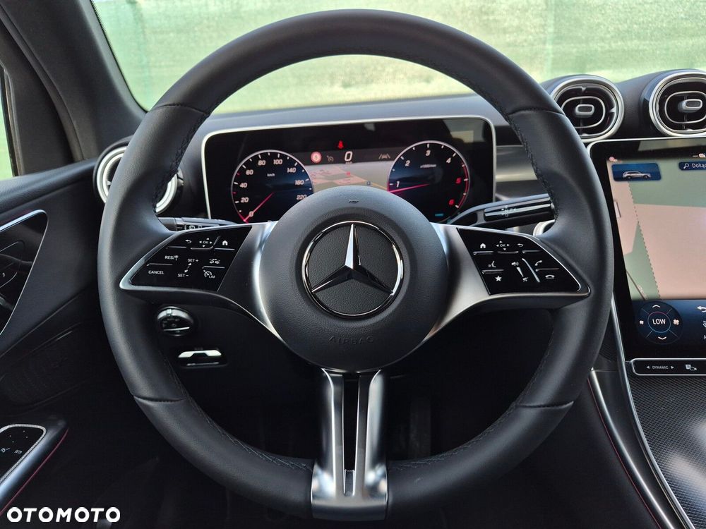 Mercedes-Benz GLC - 24