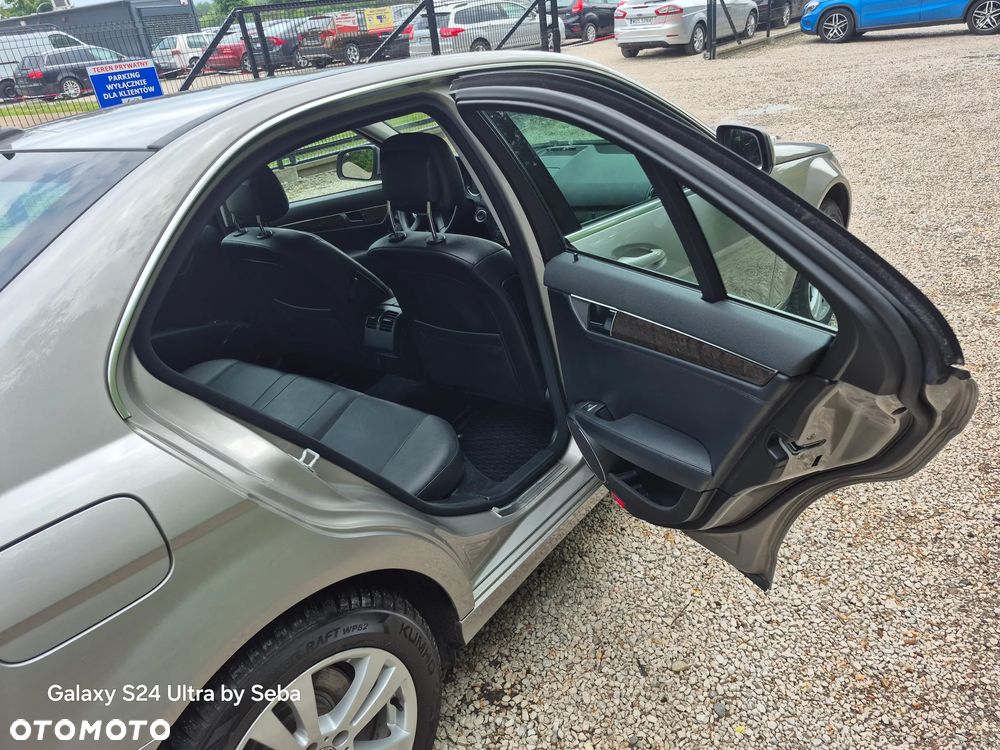 Mercedes-Benz Klasa C 280 Elegance Sport Edition - 20