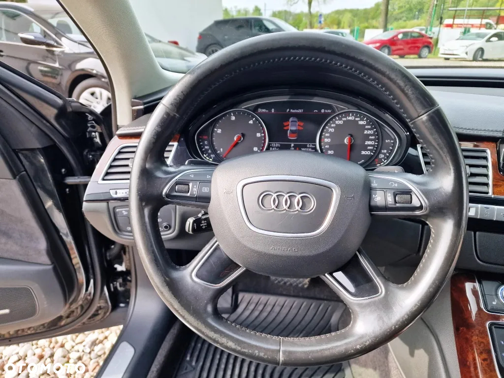 Audi A8 - 11