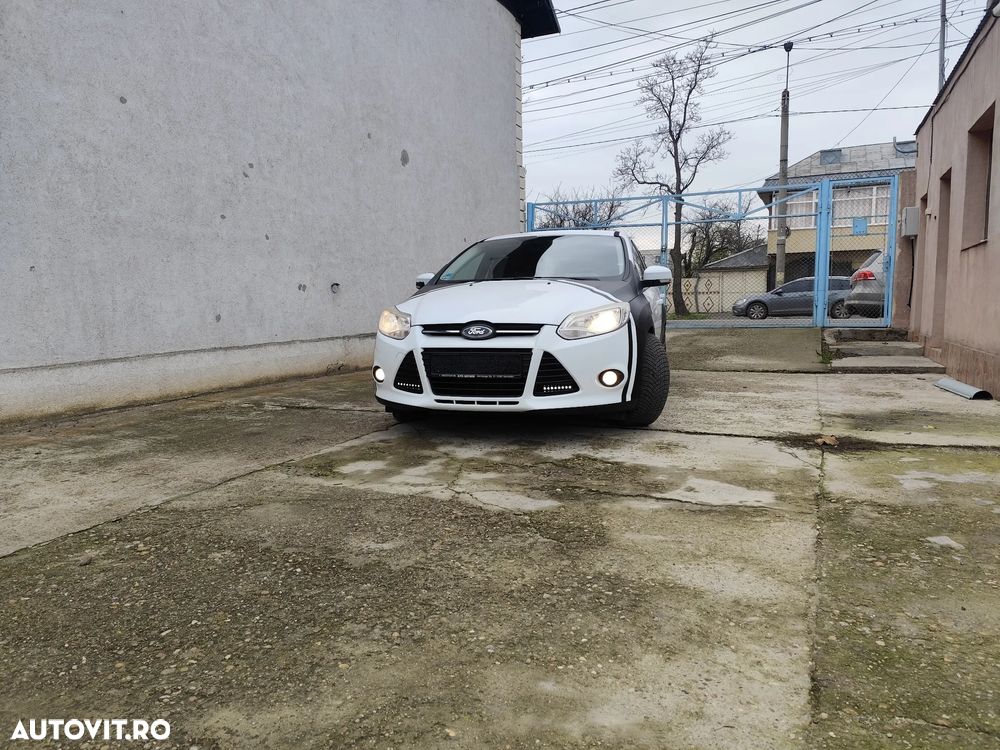 Ford Focus Turnier 1.6 Ti-VCT Champions Edition - 1