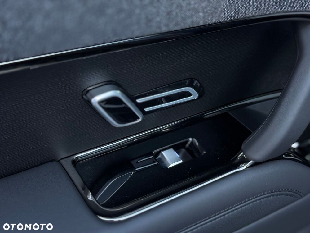 Land Rover Range Rover Sport - 32