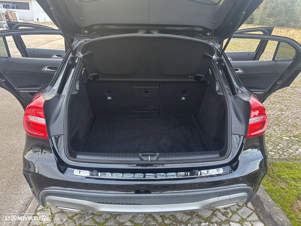 Mercedes-Benz GLA 180 d 7G-DCT AMG Line - 12