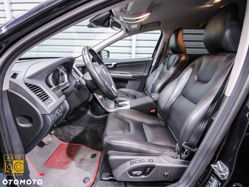 Volvo XC 60 D3 Geartronic Summum - 12