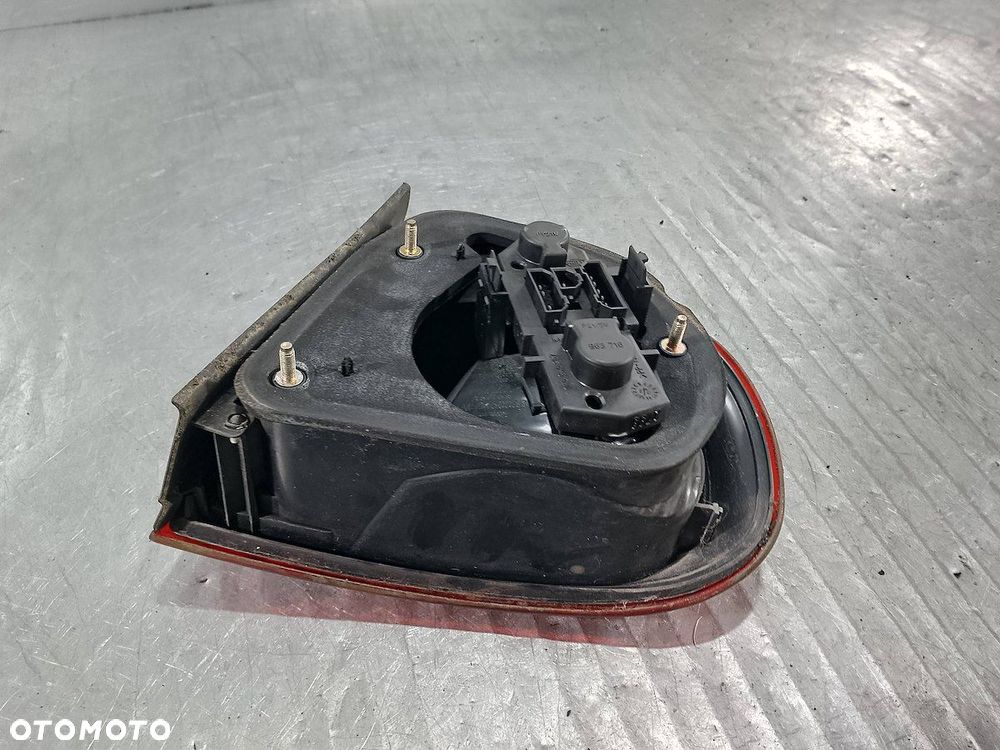 LAMPA TYLNA LEWA SEAT TOLEDO II 1M5945095B SEDAN - 5