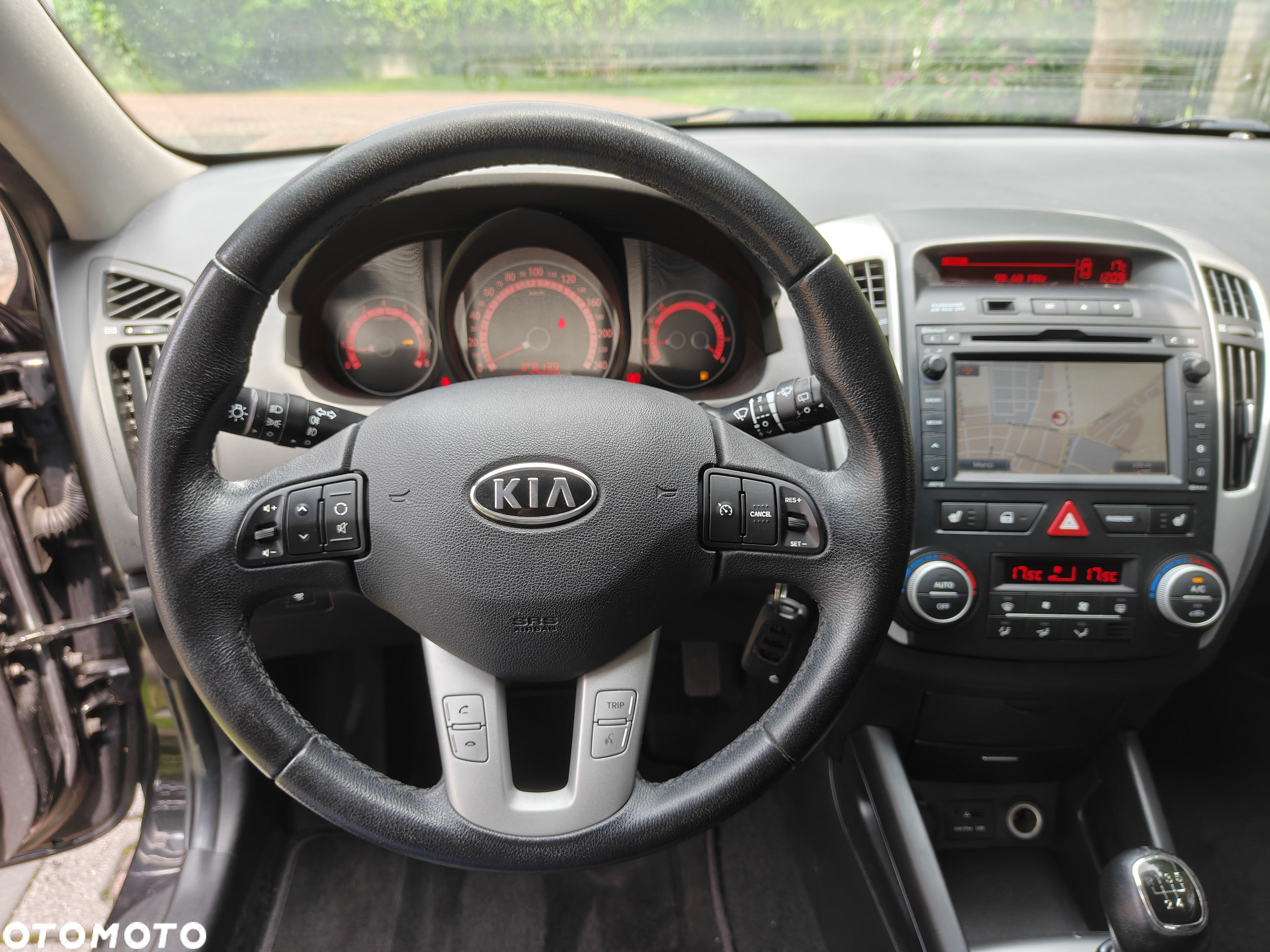 Kia ProCeed - 13