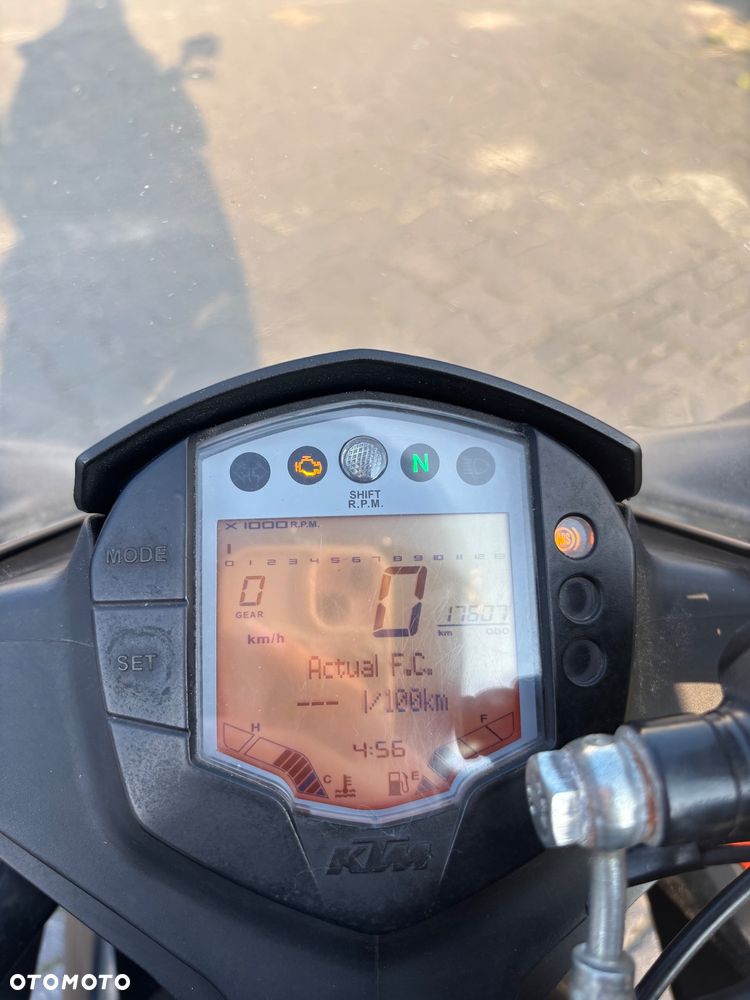 KTM RC 125 - 8