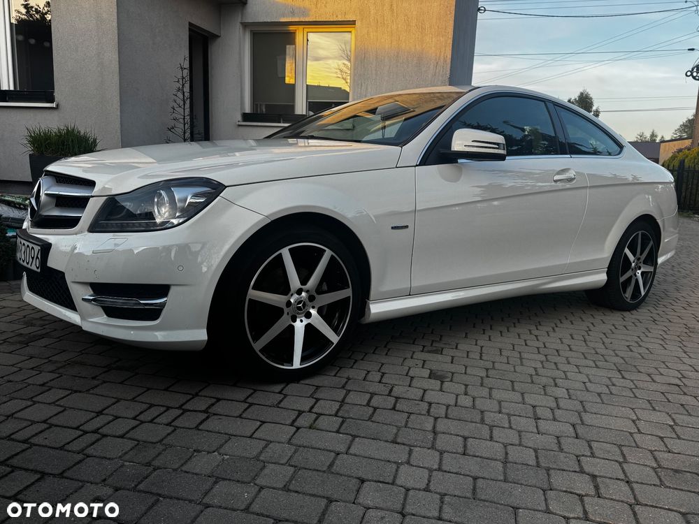 Mercedes-Benz Klasa C 220 CDI BlueEff Edition - 3