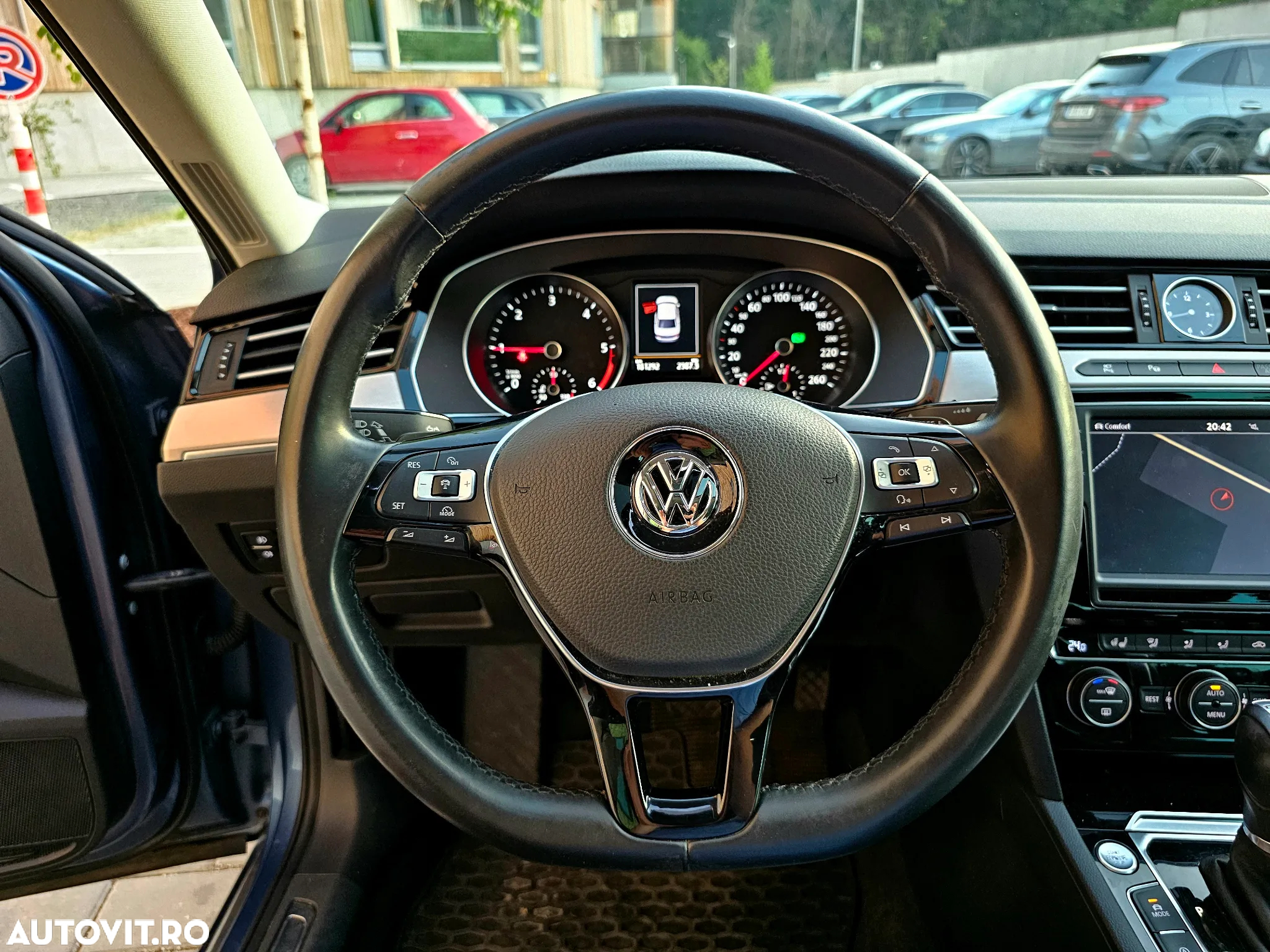 Volkswagen Passat - 21
