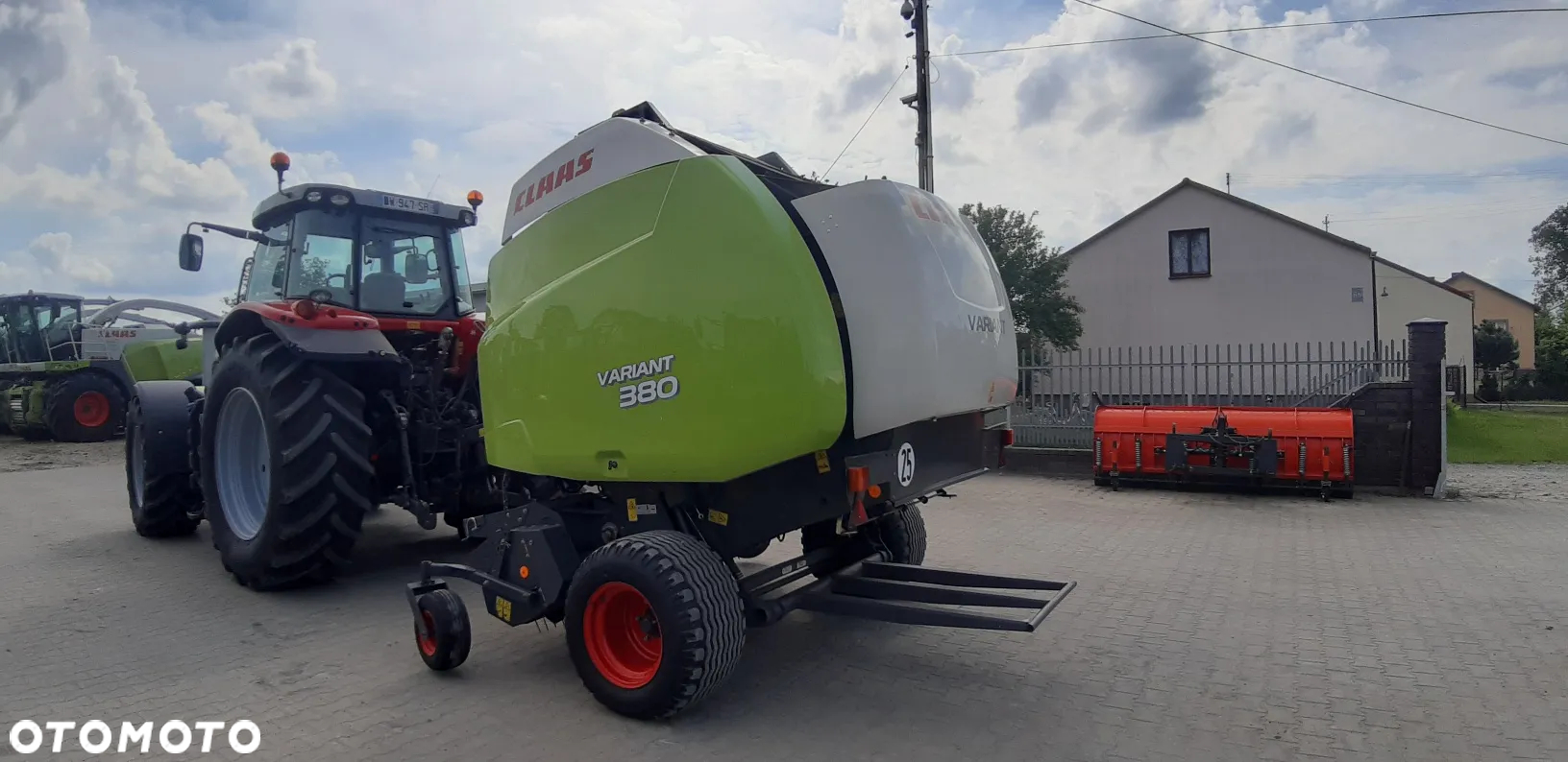 Claas Variant 380 - 7
