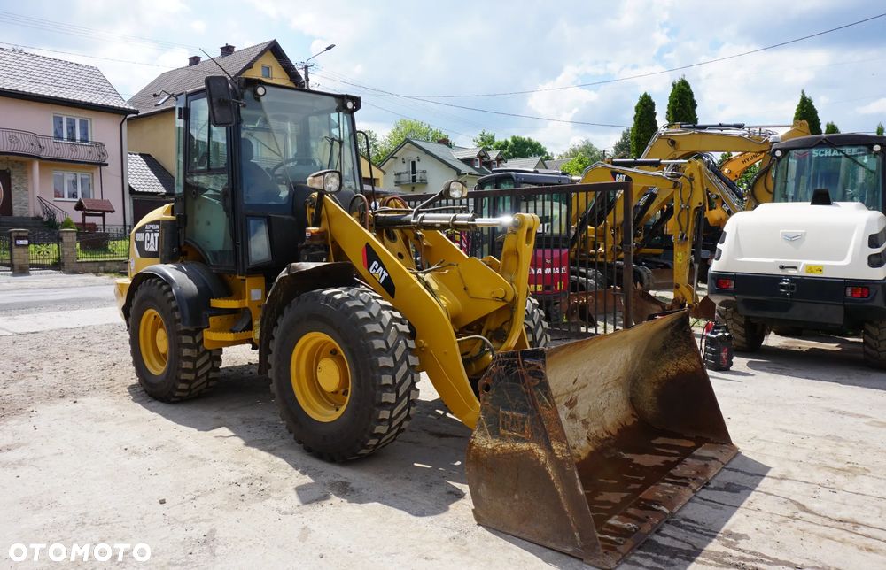 Caterpillar CAT 908 M - 2