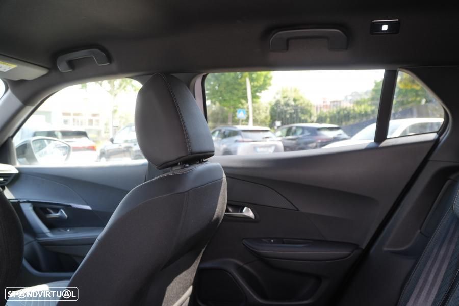 Peugeot e-2008 54 kWh Allure - 6