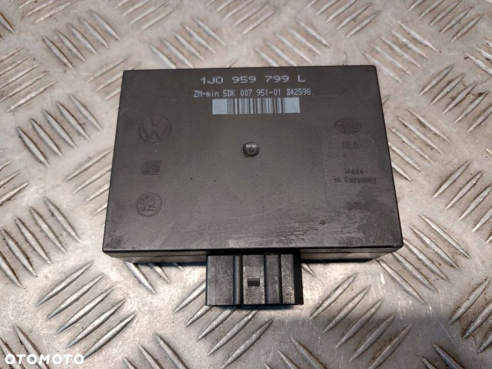 ZESTAW STARTOWY SKODA OCTAVIA I 06A906018DJ - 3