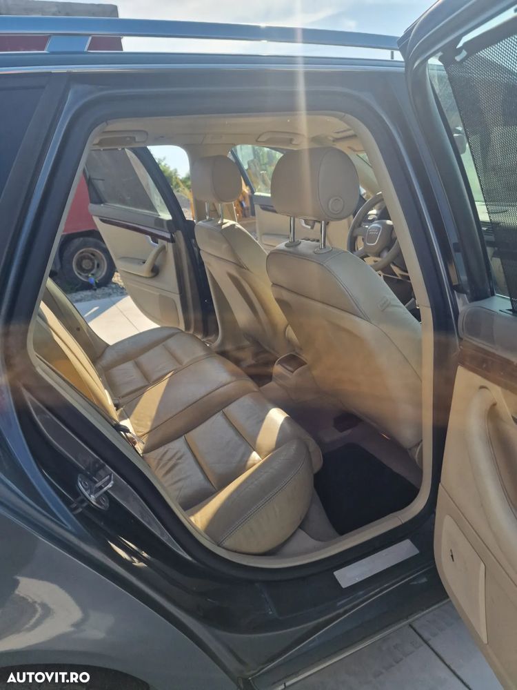 Audi A4 2.0 TDI Avant - 9