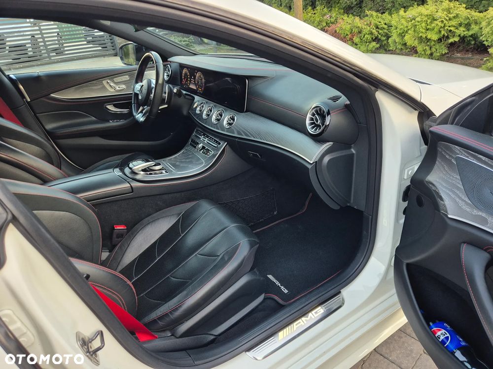 Mercedes-Benz CLS - 22