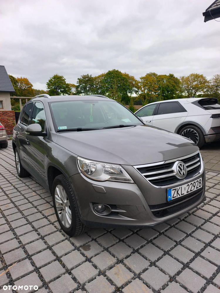 Volkswagen Tiguan - 1