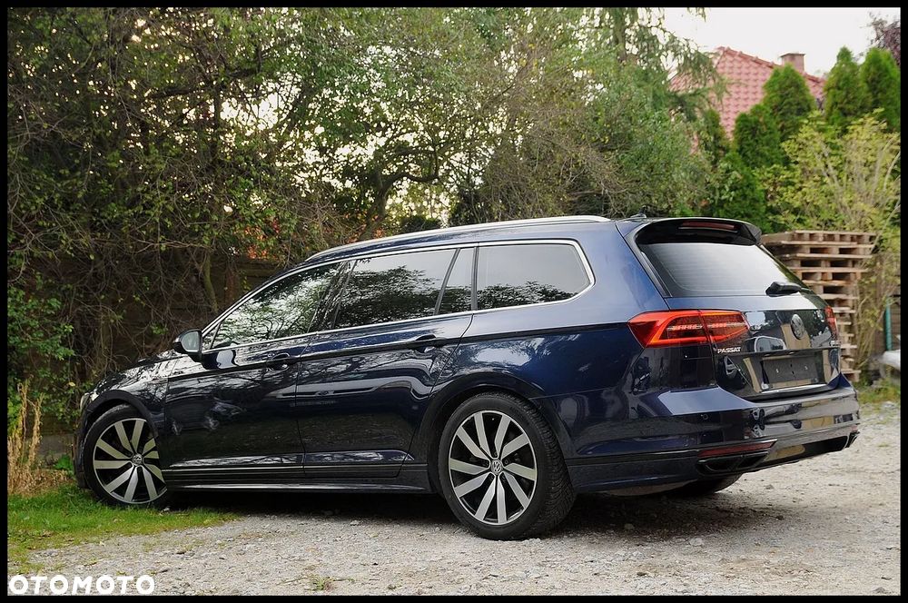Volkswagen Passat - 4