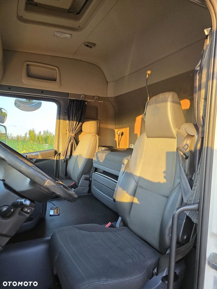 Scania G360 / BURTO-FIRANKA / 3 OSIE / WINDA / 20PALET / E6 / SYPIALNA KABINA / SPROWADZONY / JAK NOWA  PRZEBIEG 490TYŚ / ŁADOWNOŚĆ 14500KG / - 23