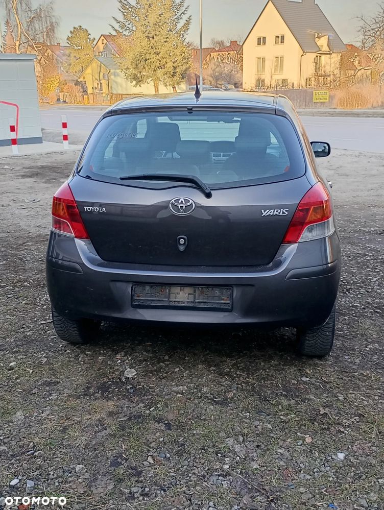 Toyota Yaris 1.33 VVT-i Cool - 21