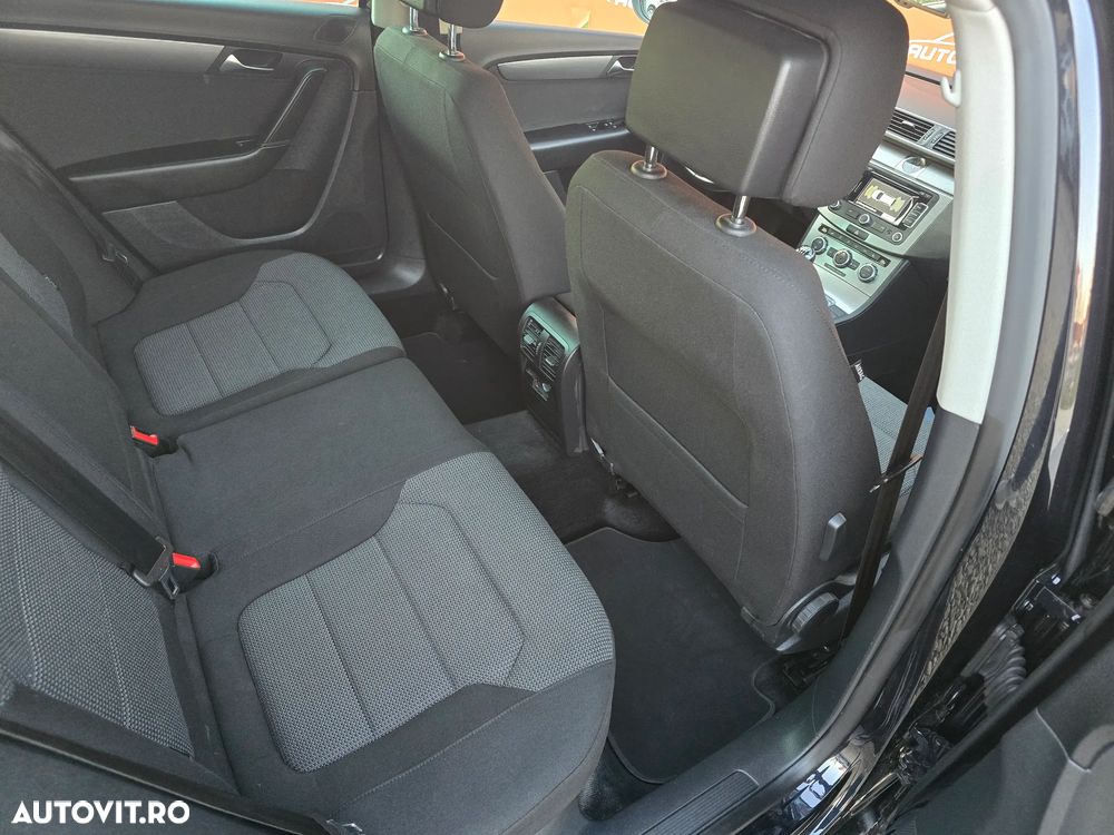 Volkswagen Passat - 8