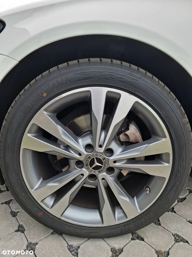 Mercedes-Benz Klasa C 200 4-Matic 9G-TRONIC - 15