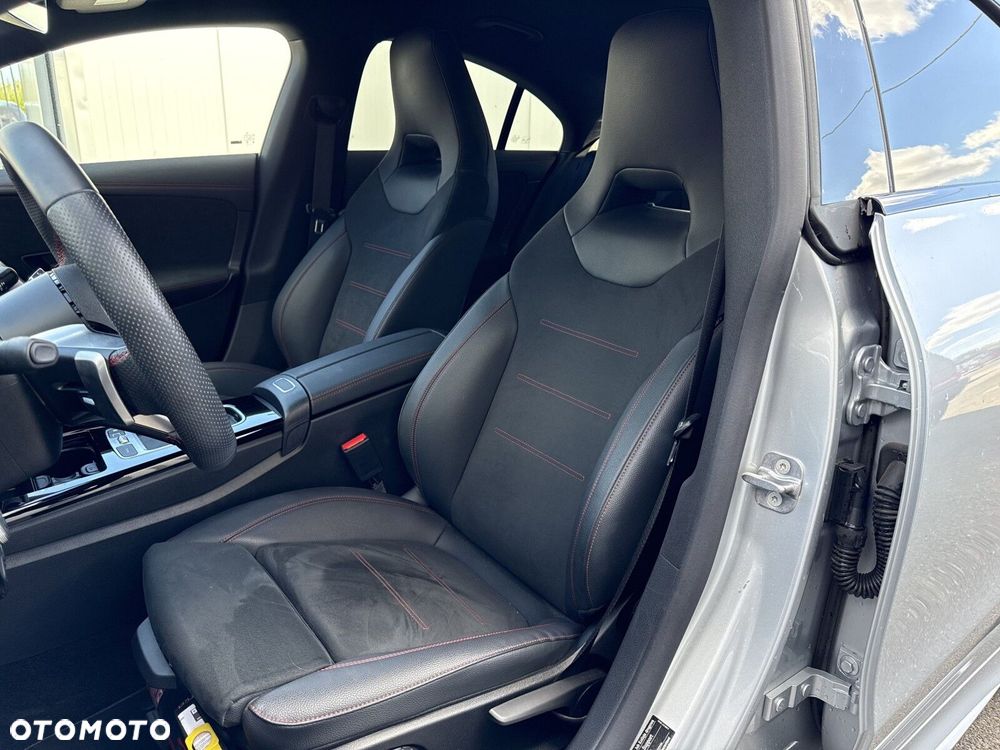 Mercedes-Benz CLA - 16