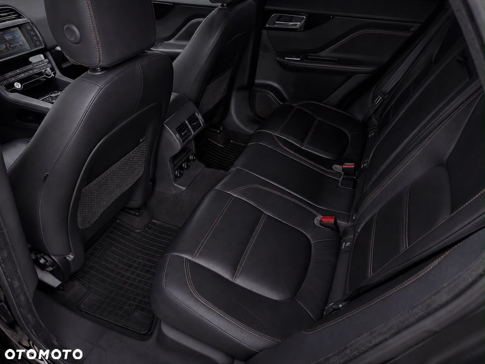 Jaguar F-Pace 2.0 i4D AWD Portfolio - 31