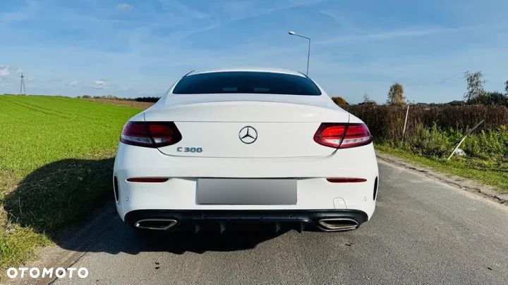 Mercedes-Benz Klasa C 300 9G-TRONIC - 6