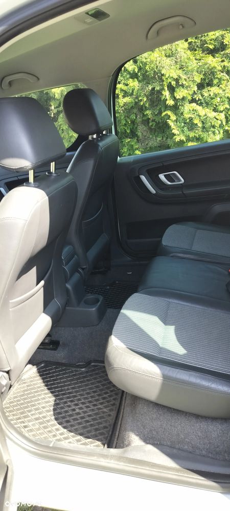 Skoda Roomster 1.6 16V - 10
