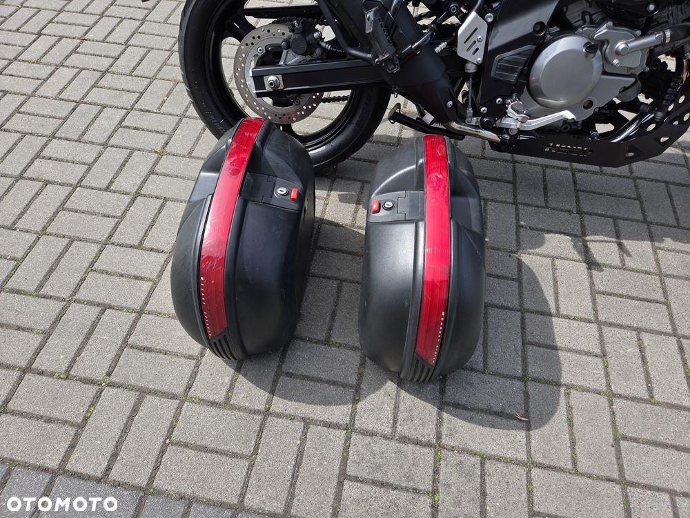 Suzuki V-STROM - 22