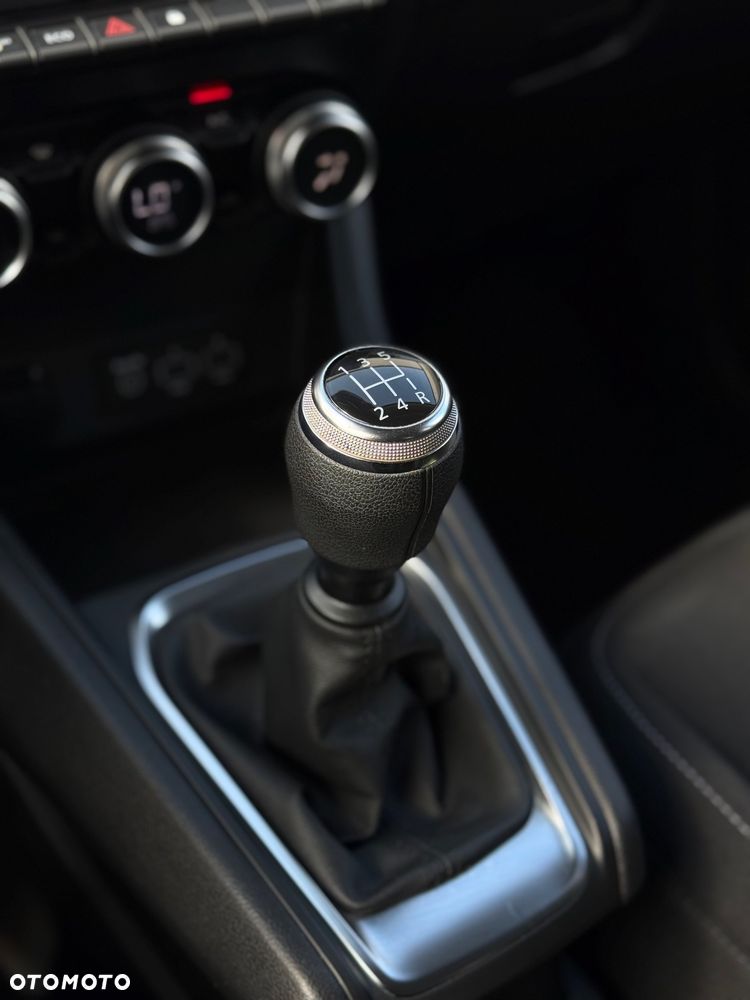 Renault Captur TCe 100 EXPERIENCE - 25