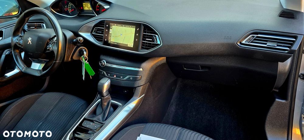 Peugeot 308 BlueHDi FAP 150 EAT6 Stop & Start Allure - 17