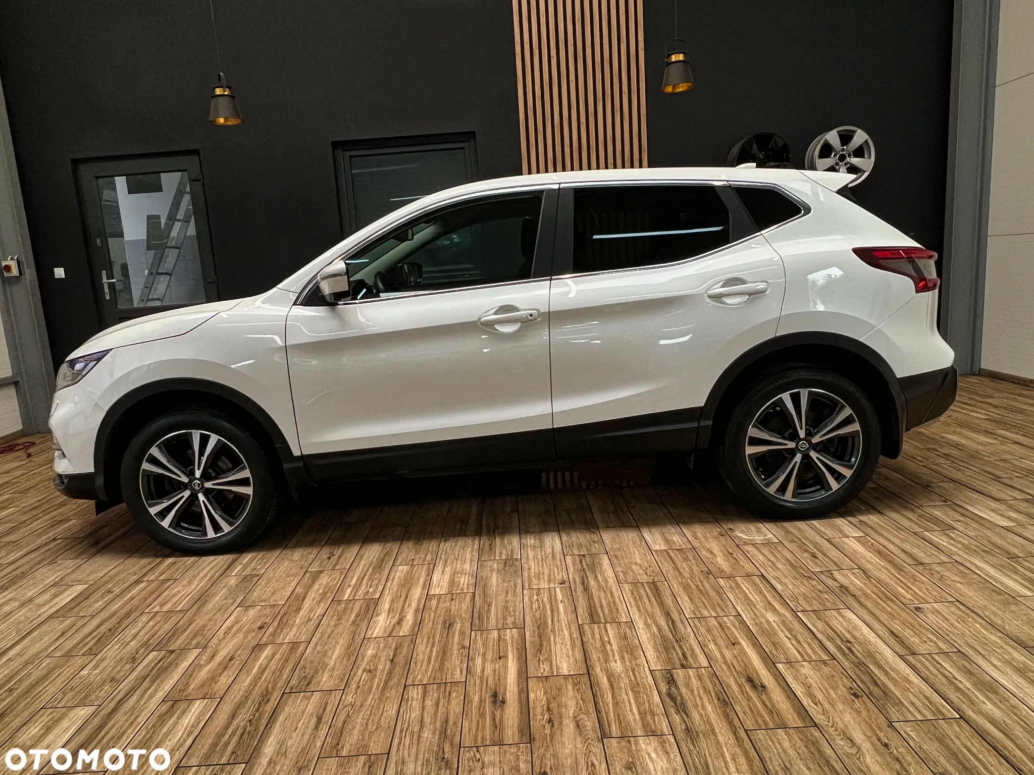 Nissan Qashqai 1.3 DIG-T N-Connecta - 14