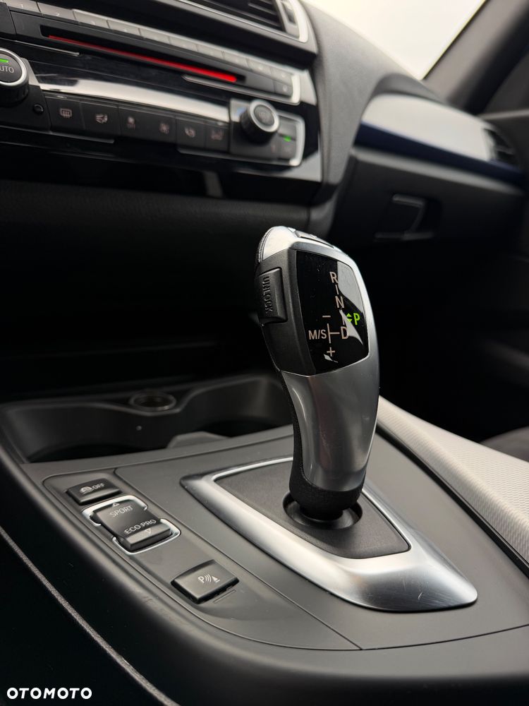 BMW Seria 1 118i Sport Line - 22