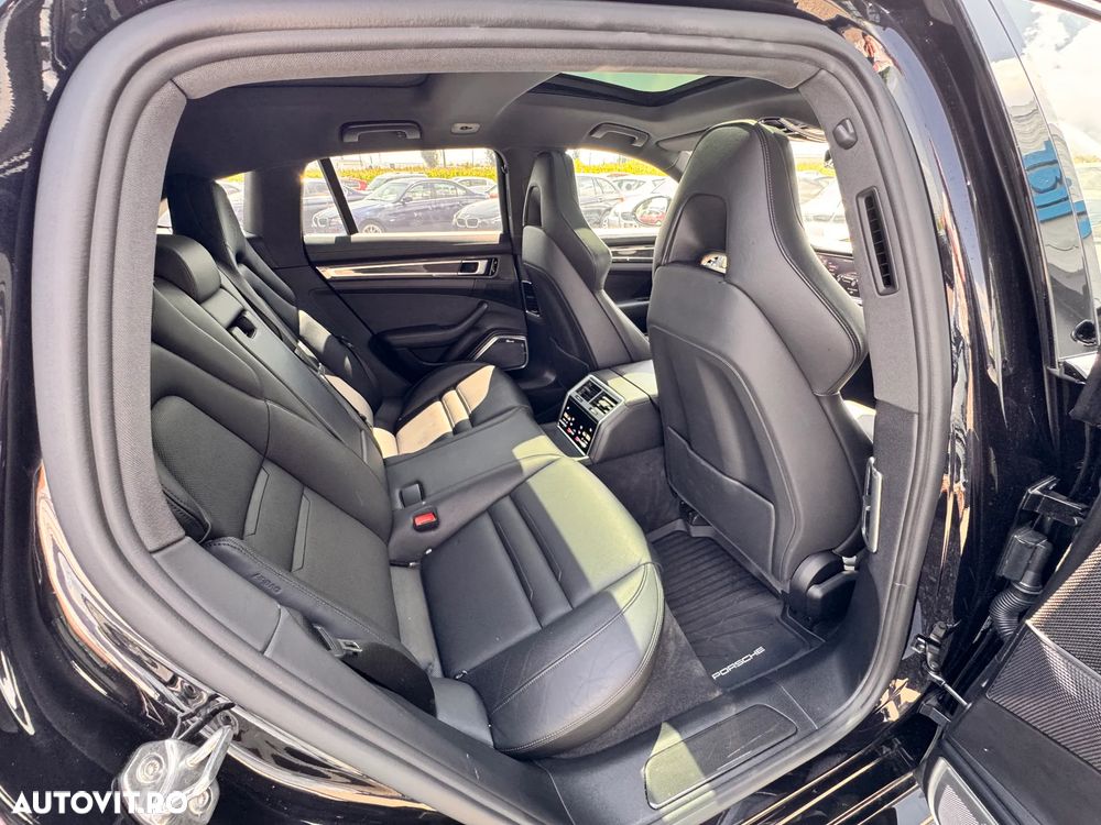 Porsche Panamera 4S Sport Turismo - 23