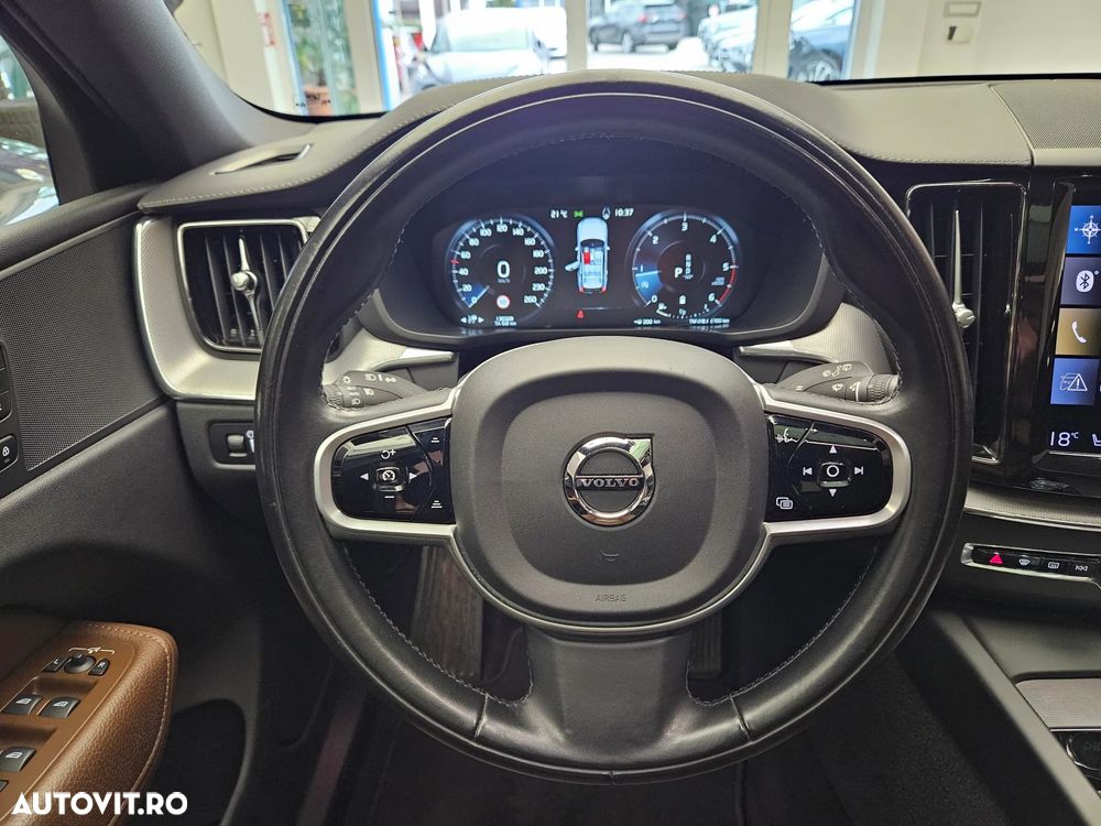 Volvo XC 60 B4 MHEV AT8 AWD Inscription - 10