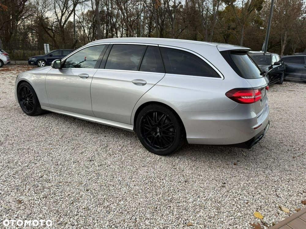 Mercedes-Benz Klasa E 400 4-Matic 9G-TRONIC - 17