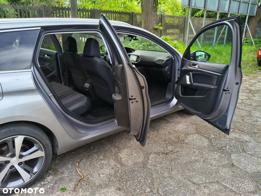 Peugeot 308 1.2 PureTech GPF Allure Pack S&S EAT8 - 18