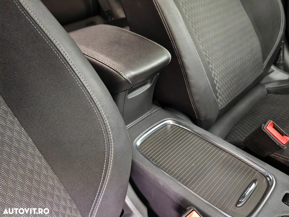 Opel Astra 1.6 CDTI ECOTEC Start/Stop Cosmo - 24